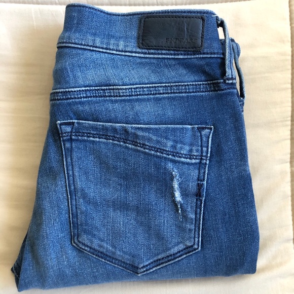Express Mid Rise Ripped Stretch Cropped Jean - Picture 2 of 10